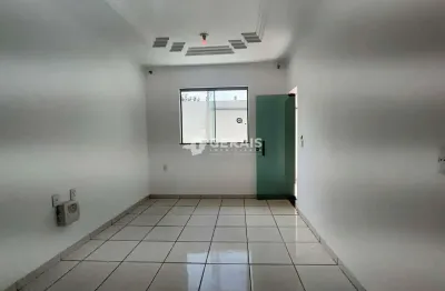 Casa para aluguel, 3 quartos, 1 suíte, 3 vagas, halin souki - divinópolis/mg