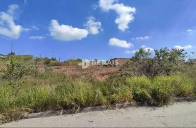 Terreno à venda no Residencial Lagoa Park, Divinópolis 