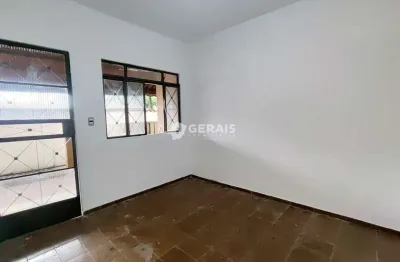 Casa para aluguel, 3 quartos, 2 vagas, antonio fonseca - divinópolis/mg