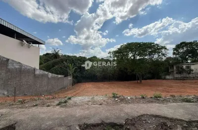 Terreno à venda na Vila Romana, Divinópolis 