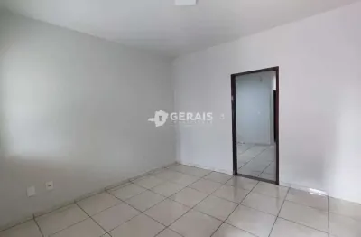 Casa para aluguel, 3 quartos, 1 suíte, 2 vagas, ipiranga - divinópolis/mg