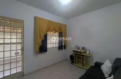 Casa com 3 quartos à venda no Tietê, Divinópolis 