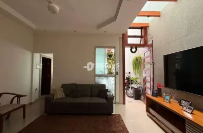 Casa à venda, 4 quartos, 2 suítes, 1 vaga, centro - divinópolis/mg