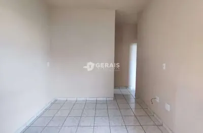 Casa para aluguel, 2 quartos, 1 vaga, lp pereira - divinópolis/mg