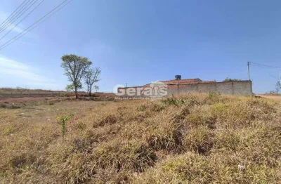 Terreno comercial para alugar no Santos Dumont, Divinópolis 