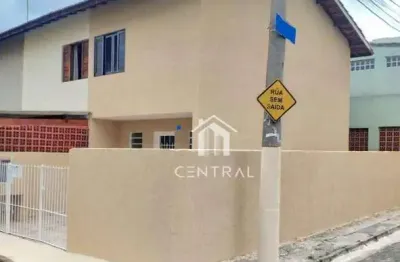 Sobrado à venda, 80m², 2 dormitórios, sala ampla, quintal lateral, vila das palemeiras - guarulhos/sp