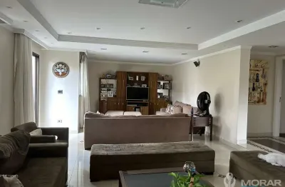 Apartamento à venda no Tatuapé com 3 suítes e 2 vagas de garagem