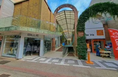Salão-loja para alugar, 17.40 m2 por r$1500.00  - centro - londrina/pr