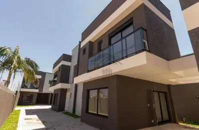 Sobrado à venda no Uberaba – Curitiba/PR | 3 Quartos e Garagem