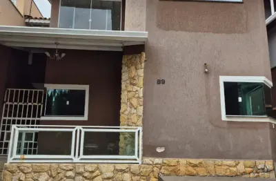 Casa parque das rosas cotia com piscina  com portaria 24 hrs estacionamento