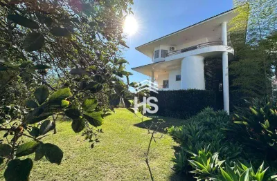 Sobrado de alto padrão a venda no condomínio lago dourado, em cascavel