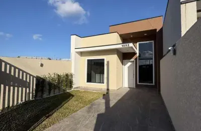 Casa com suíte e espaço gourmet no bairro gralha azul em fazenda rio grande