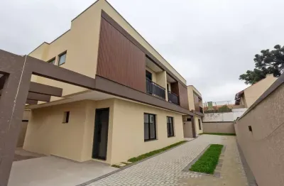 Sobrado novo à venda no bairro boqueirão em curitiba com sacada e closet