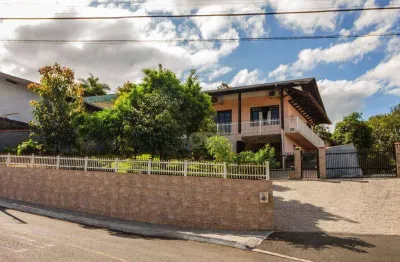 Casa com 3 dormitórios à venda, 220 m² por r$ 750.000 - itoupava central - blumenau/sc | orbi imóveis
