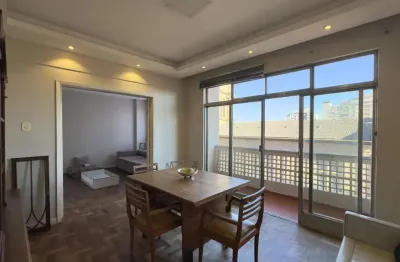 Apartamento 3 dormitórios com linda vista da catedral no centro histórico