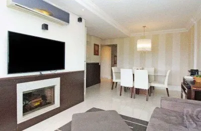 Apartamento para venda  -  2 dormitórios,  1 suite,  andar alto,  lareira, churrasqueira 2 vagas - petrópolis