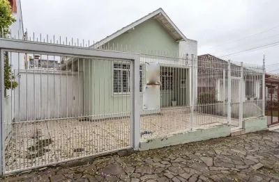 Casa com 2 quartos à venda na Rua Álvaro Vieira Guimarães, 356, Sarandi, Porto Alegre