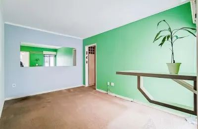 Na rua demétrio ribeiro: apartamento de 1 dormitório reformado