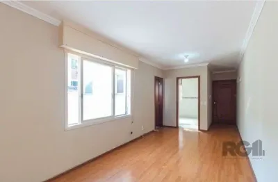 Vende-se ensolarado apartamento 3 quartos, 121m², áreas amplas. com sacada - petrópolis