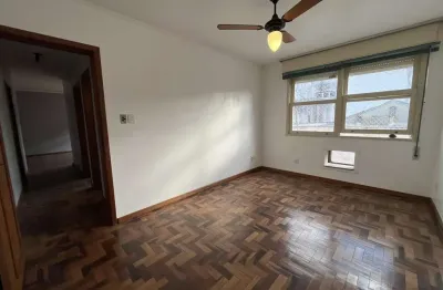 Apartamento de 2 quartos, opção 3º quarto ou gabinete e 1 vaga de garagem