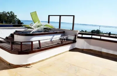 Venda apartamento tipo cobertura horizontal com vista panorâmica com três quartos, uma suíte com banheira de hidromassagem, closet. junto ao menino deus
