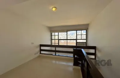 Duplex de uma suíte à venda localizado na avenida independência, no bairro independência em porto alegre.