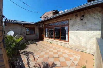 Casa para venda - 274m², 3 dormitórios, sendo 1 suites, 3 vagas - guarujá, porto alegre