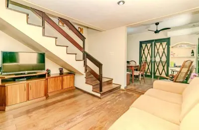 Casa com 3 quartos à venda na Rua Doutor Eduardo Chartier, 275, Higienópolis, Porto Alegre