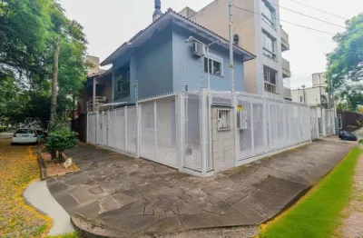 Casa com 3 quartos à venda na Rua das Caravelas, 88, Vila Ipiranga, Porto Alegre