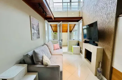 Duplex na bela vista, 2 dormitórios com espaço para home office, lareira e 2 vagas