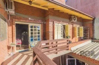 Casa sobrado na lomba do pinheiro com 4 dormitórios e 2 vagas