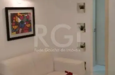 Sala comercial com 40m² privativos localizado no bairro petrópolis em porto alegre/rs.