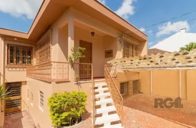 Casa com 4 quartos à venda na Rua Marechal Frota, 71, Cristo Redentor, Porto Alegre