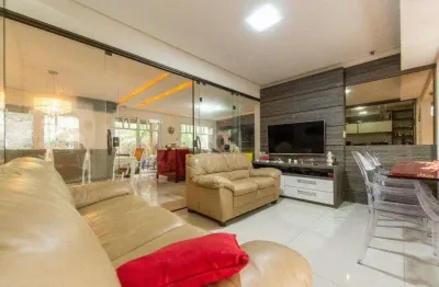 Casa em condomínio fechado com 4 quartos à venda na Rua Attílio Bilibio, 120, Jardim Carvalho, Porto Alegre
