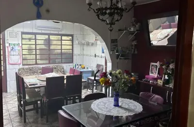 Casa com 2 quartos à venda na Rua Nicolau Seibel, 345, Rio Branco, Canoas