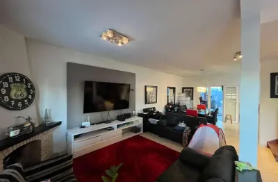 Casa com 3 quartos à venda na Rua Carlos Maximiliano Fayet, 180, Hípica, Porto Alegre