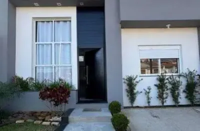 Casa com 2 quartos à venda na Rua Nestor José Nitschke, 220, Guarujá, Porto Alegre