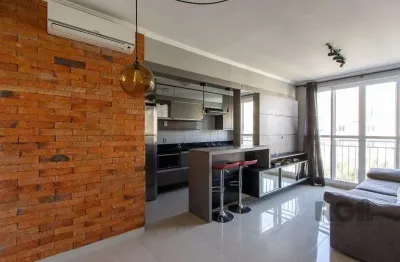 Apartamento com 2 quartos à venda na Rua Walton Pontes Carpes, 39, Vila Nova, Porto Alegre