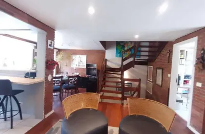 Casa 3 dormitórios em condomínio de luxo próximo ao shopping iguatemi