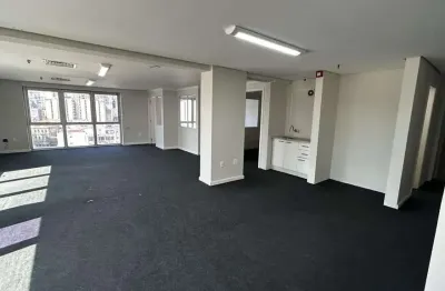 Sala comercial à venda na Rua Chaves Barcelos, 27, Centro Histórico, Porto Alegre