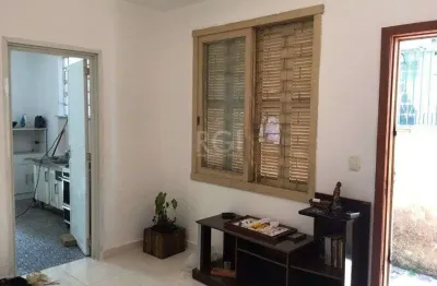 Casa com 1 quarto à venda na Avenida Pernambuco, 2741, Floresta, Porto Alegre
