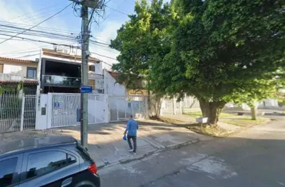 Vende-se casa com 4 suítes, 184m² e 4 vagas – chácara das pedras