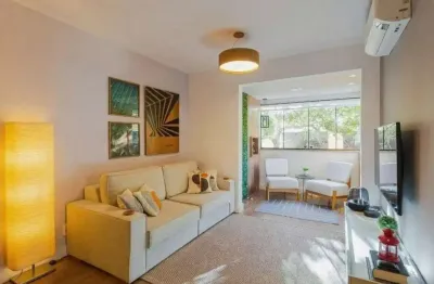 Vende-se apartamento com 2 quartos (1 suíte), 71m² e 1 vaga – passo da areia