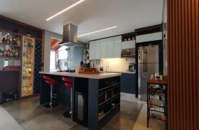 Casa de condomínio, 3 quartos suíte, 2 vagas, cozinha c/ ilha gourmet epatio c/piscina