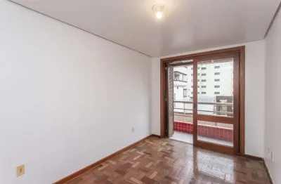 Apto de 01 dormitório , elevador, sacada na sala e no quarto, bairro santana