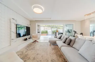 Uma casa linda dentro de um condomínio fechado, no lagos de nova ipanema.