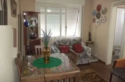 Vende-se apartamento com 2 quartos, 73m² – centro histórico