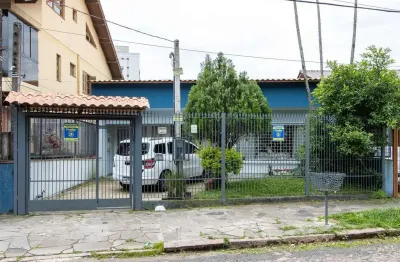 Casa com 3 quartos à venda na Rua Henrique Oswald, 50, São Sebastião, Porto Alegre