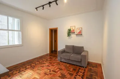 Apartamento com 2 quartos à venda na Rua Washington Luiz, 178, Centro Histórico, Porto Alegre