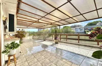 Cobertura duplex com 3 dormitórios e terraço no cristo redentor